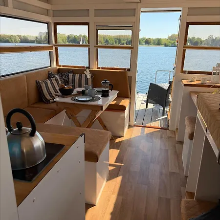 Hausboot Auf Dem Unterbacher * Düsseldorf