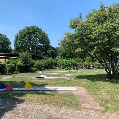 Kamp alanı Hausboot Auf Dem Unterbacher *
