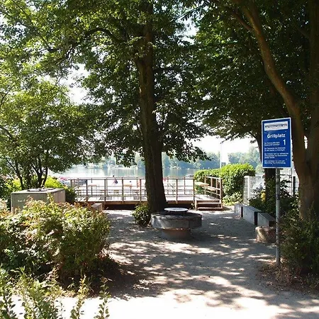 Hausboot Auf Dem Unterbacher Campsite *